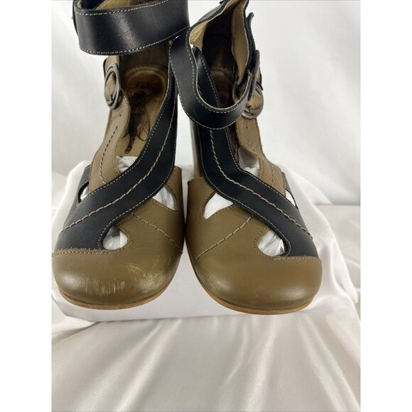 Fly London Fly Girl Block Heel Taupe & Black Leather Shoes - Picture 11 of 16